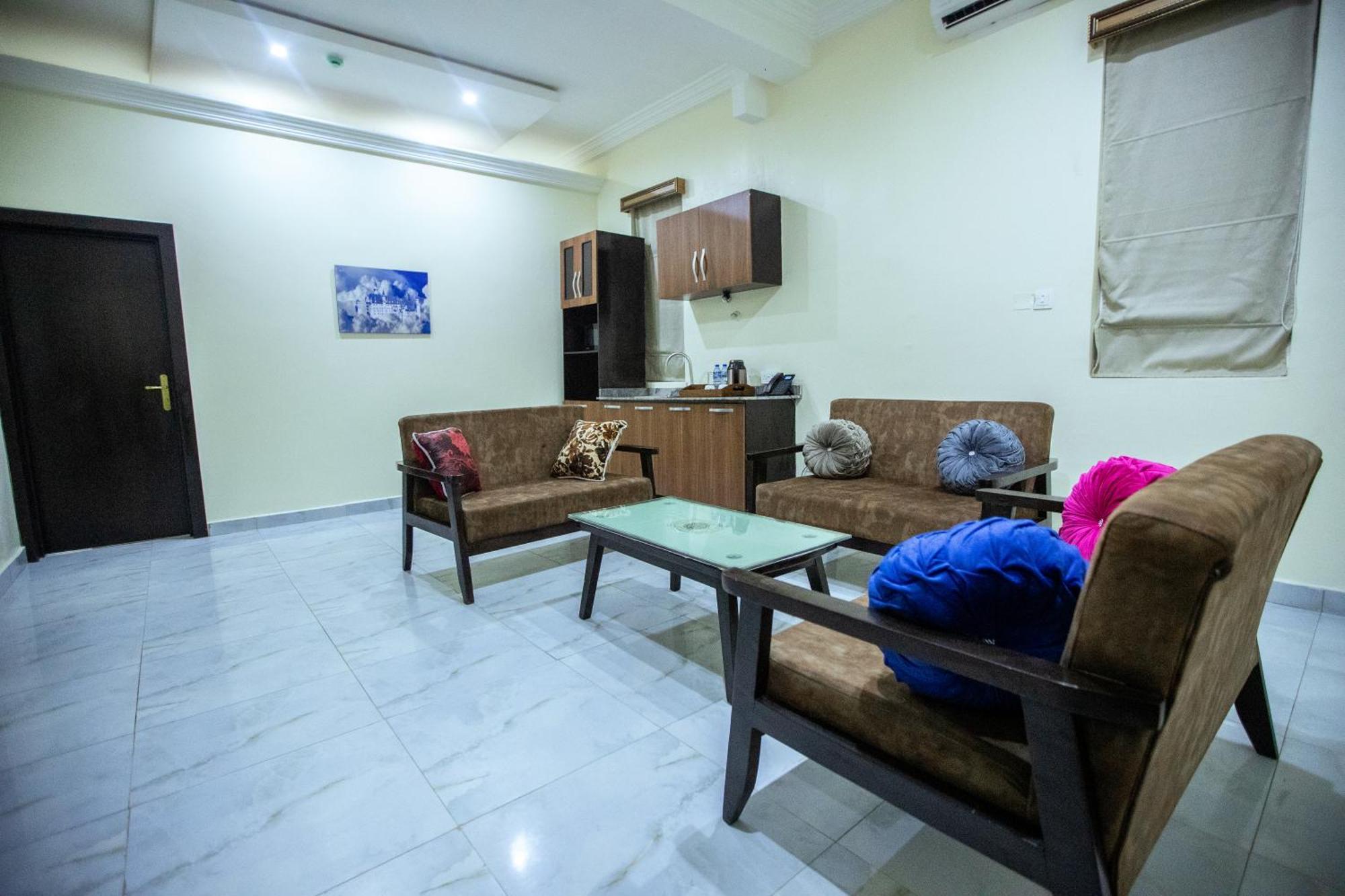 Apartment 79 Hotel & Suite Ikeja Exterior foto
